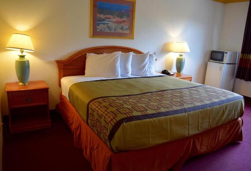 Snelling Motel