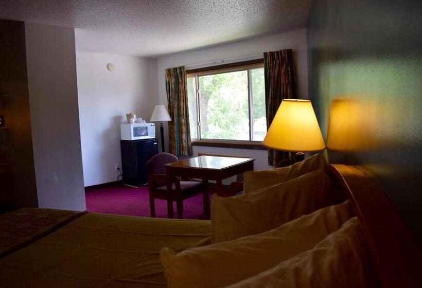 Snelling Motel