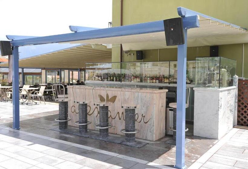 בית מלון כפרי Alexander Mountain Resort