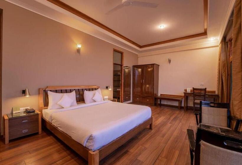 فندق Nature View Resort !! A Four Star Lavish & Luxury Resort