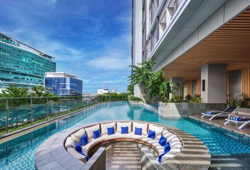 هتل Hyatt Place Makassar