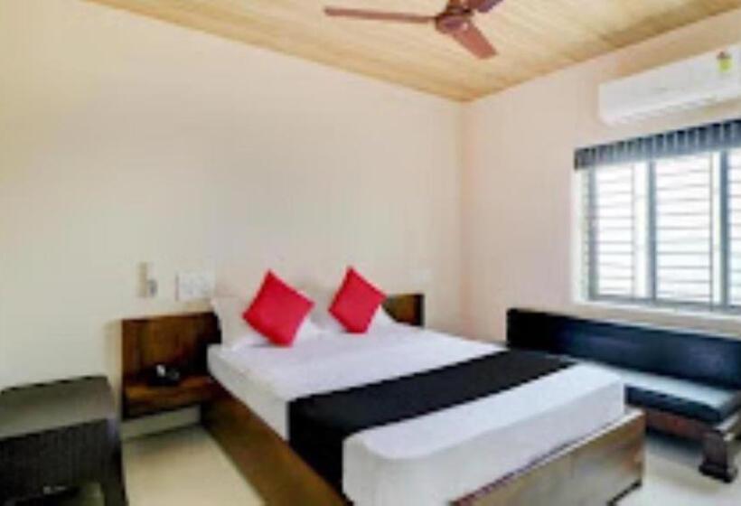 酒店 Lighthouse Beach Resort, Padu