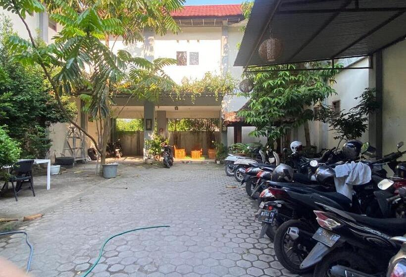 هتل Oyo Life 93258 Kos Sahabat