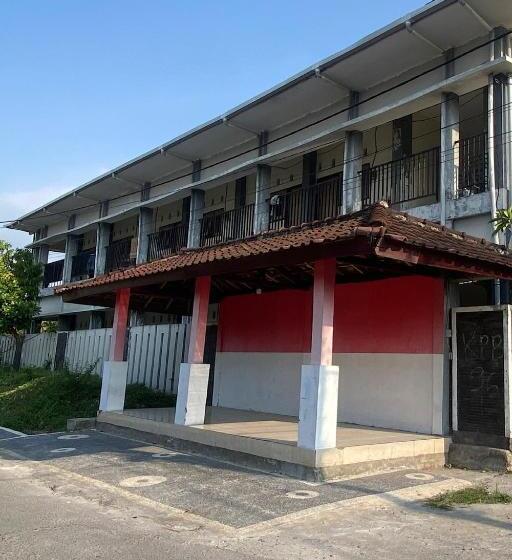 هتل Oyo Life 93258 Kos Sahabat