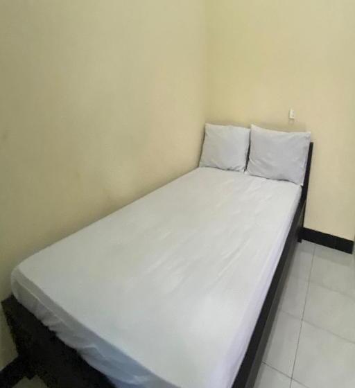 هتل Oyo Life 93258 Kos Sahabat