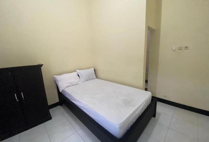 هتل Oyo Life 93258 Kos Sahabat
