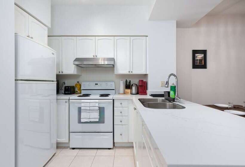 هتل Rs Boutique Suites   Fort York