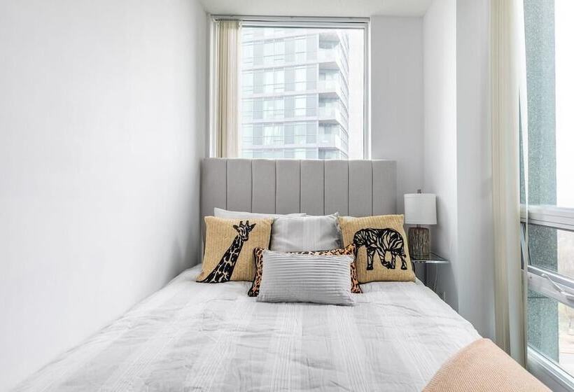 هتل Rs Boutique Suites   Fort York