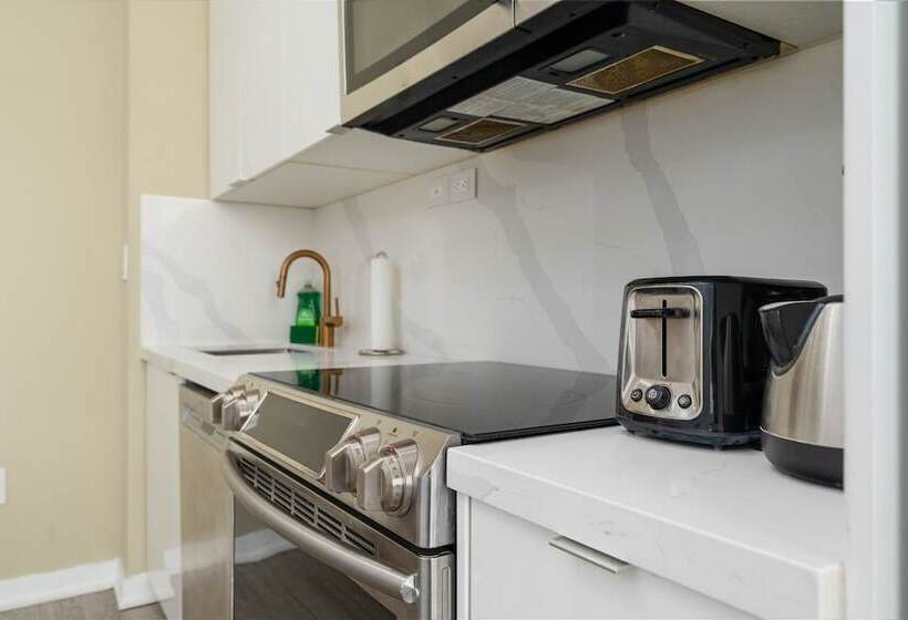 هتل Rs Boutique Suites   Fort York
