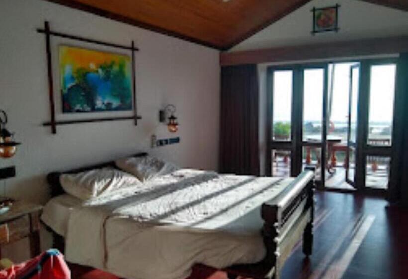 Отель Sai Radha Heritage Beach,padu