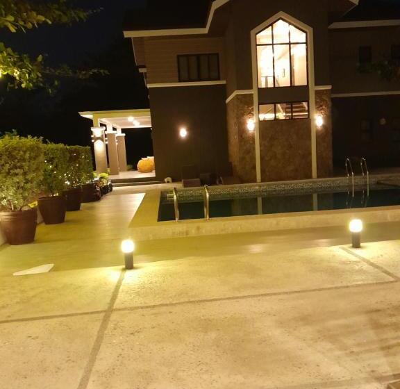 هتل Villa Minerva Ecofarm & Beach Resort