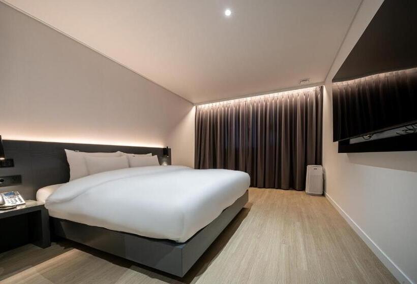 Hound Hotel Mokpo Peace Plaza