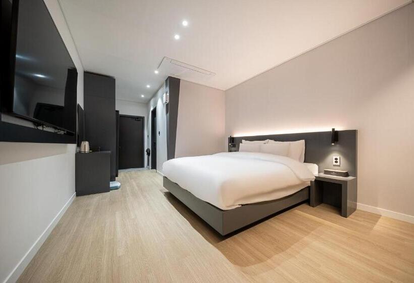Hound Hotel Mokpo Peace Plaza