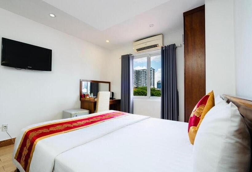 King Hotel Saigon Airport
