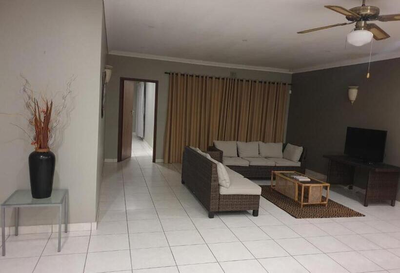 Пансион Grace Avenue Townhouse
