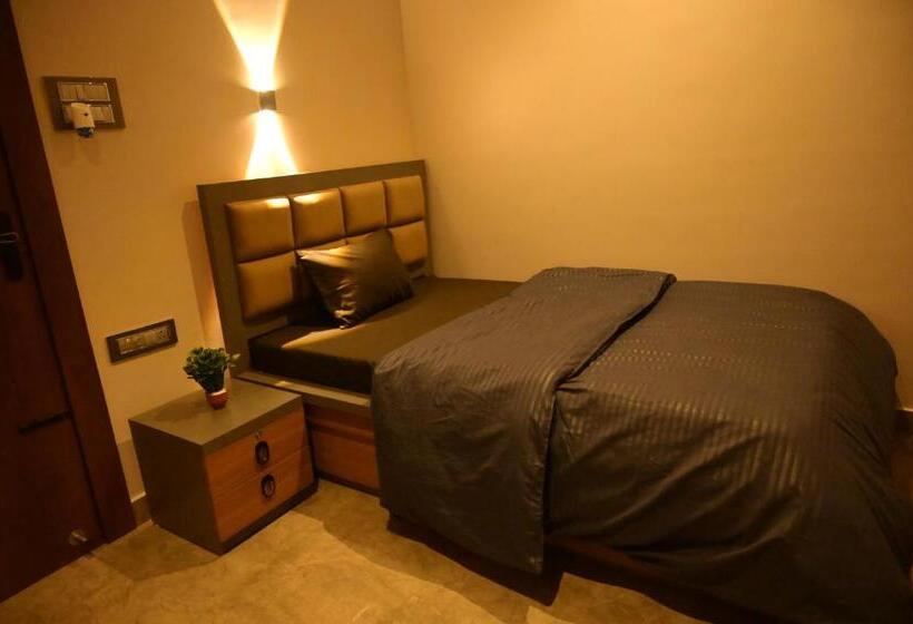 پانسیون Kesar Nivas Luxury Guest House