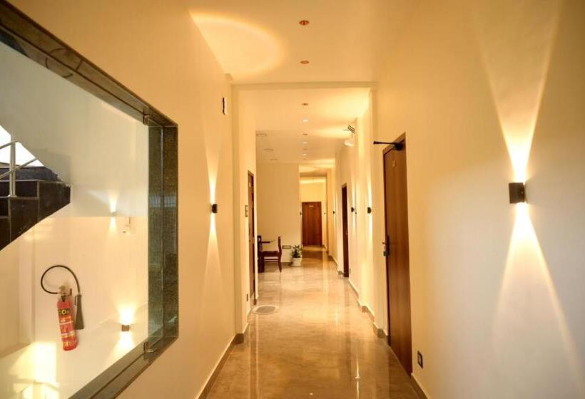 پانسیون Kesar Nivas Luxury Guest House