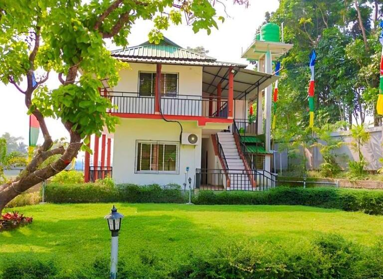 Resort Jole Jangale