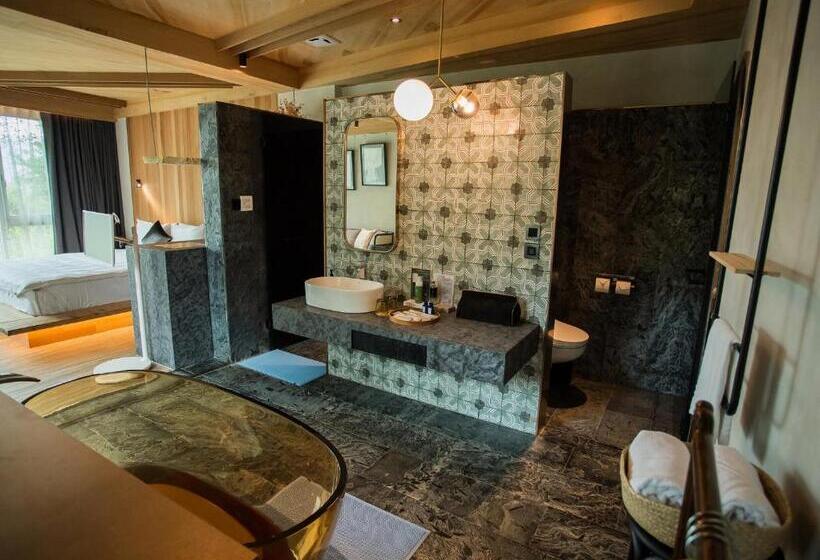 استراحتگاه The Forest Museum