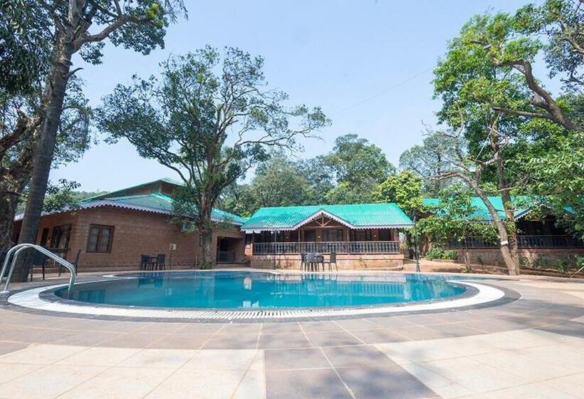 Scarlet Resort