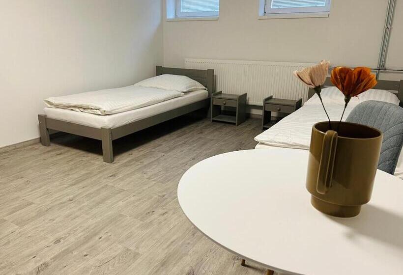 Hostel H18