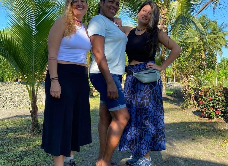 هتل Cabañas Iracas Del Mar