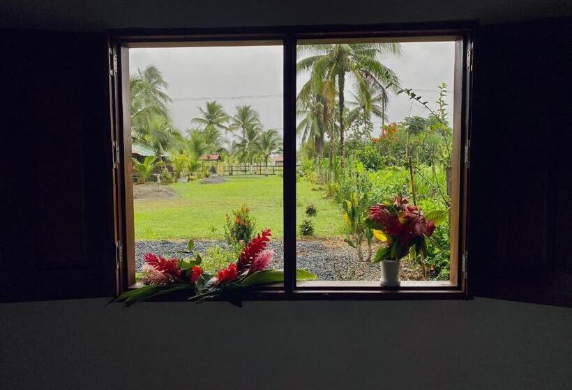 هتل Cabañas Iracas Del Mar