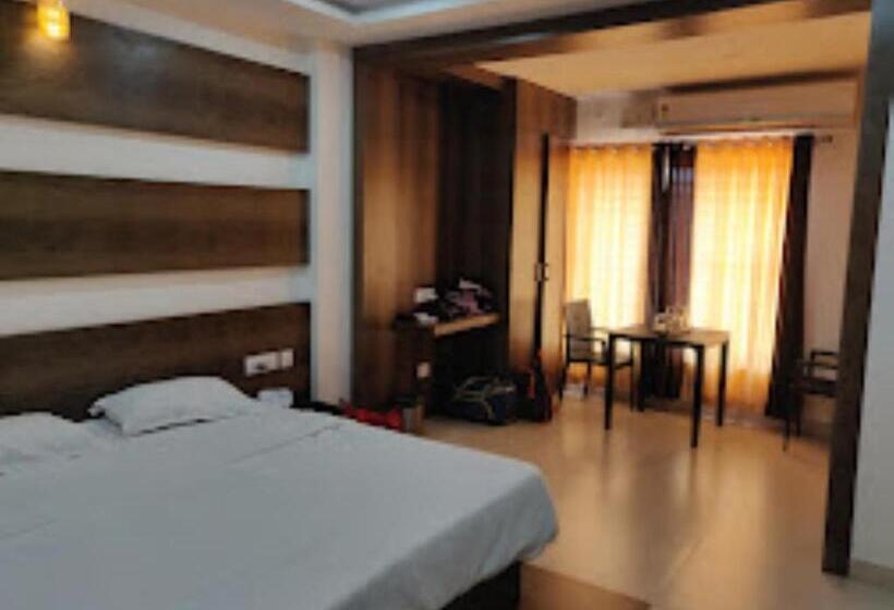 Отель Mandara Residency,padu