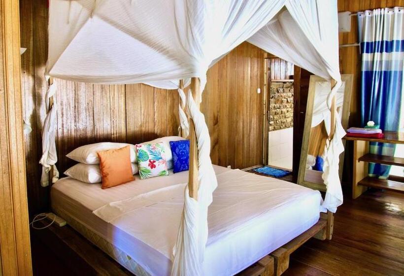 هتل Mentawai Surf Camp