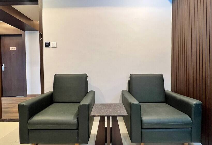 בית מלון כפרי Prajyot