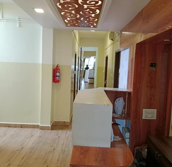 هتل Sunanda Lodge