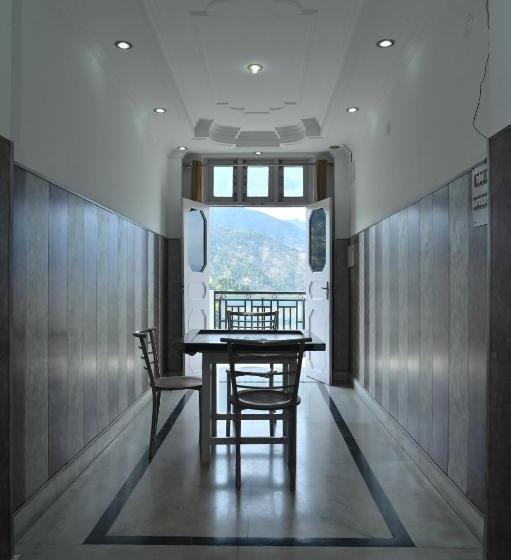 בית מלון כפרי Vasundhara Palace