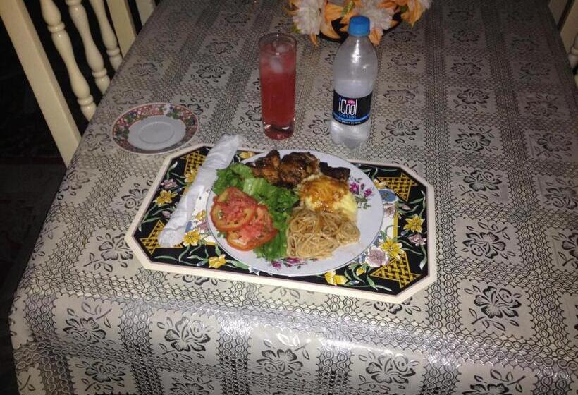 Kingston Airport Bed And Breakfast