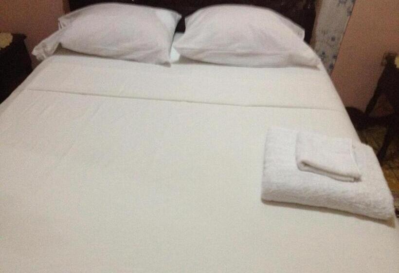 Kingston Airport Bed And Breakfast