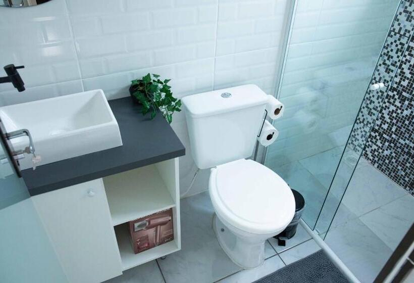 ペンション Container Guest House