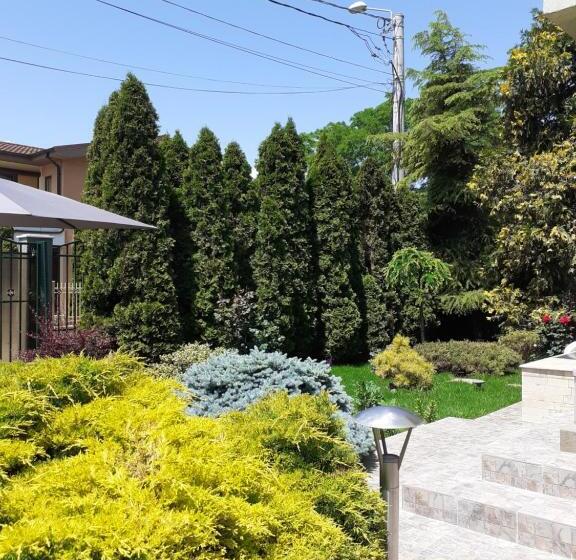 פנסיון Green House
