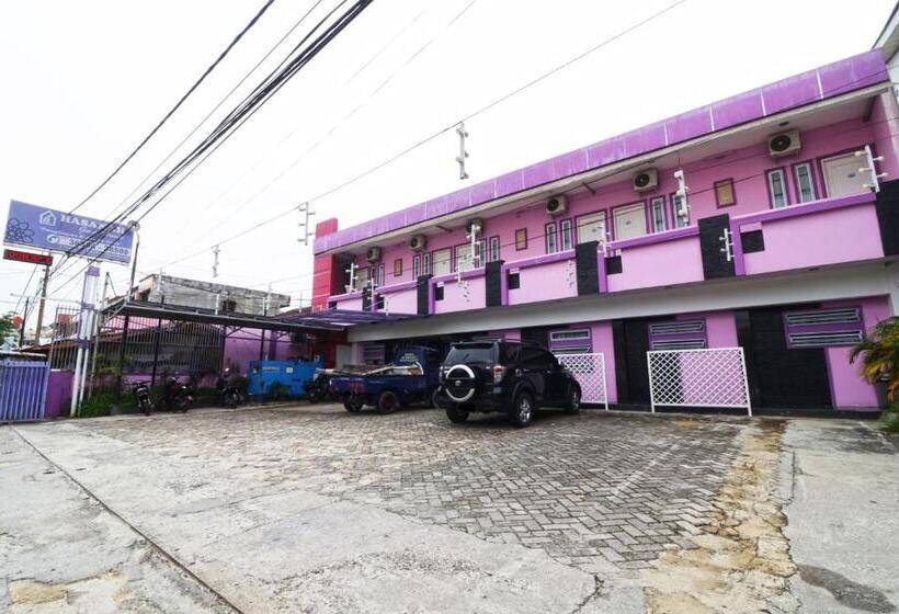 پانسیون Paus Guest House Pekanbaru