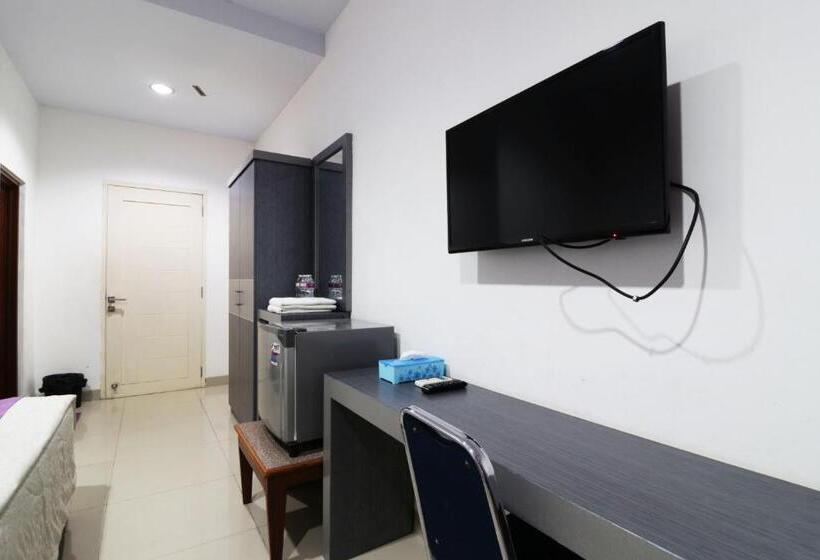پانسیون Paus Guest House Pekanbaru