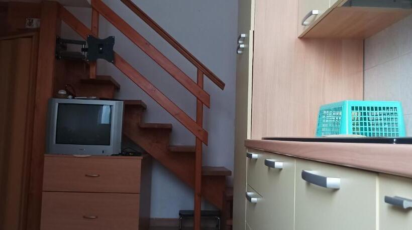 ペンション Sapri Holidays