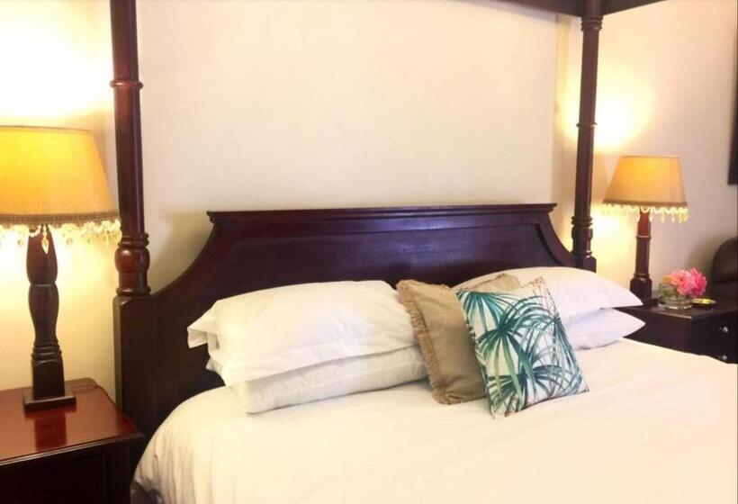 پانسیون Tom S Place Guest House