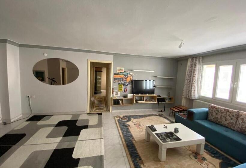 هاستل Kuzey’s Home