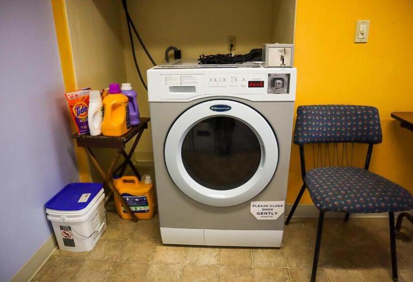 Ashland Commons Hostel