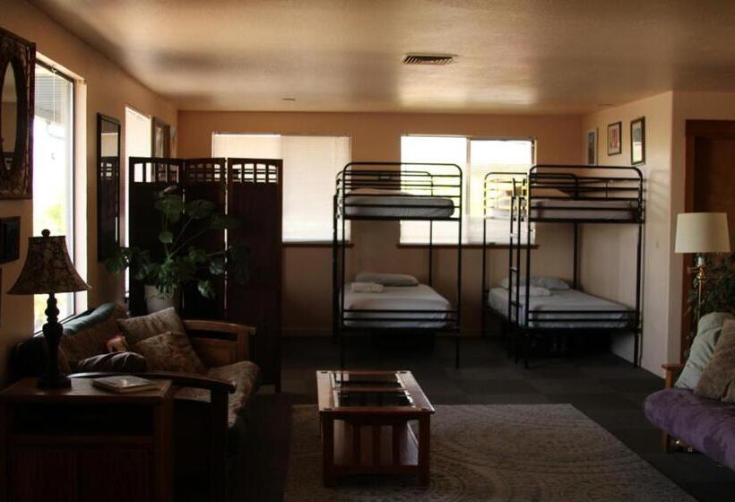 Ashland Commons Hostel