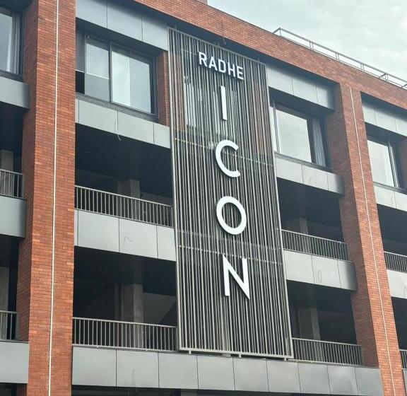 Отель Icon