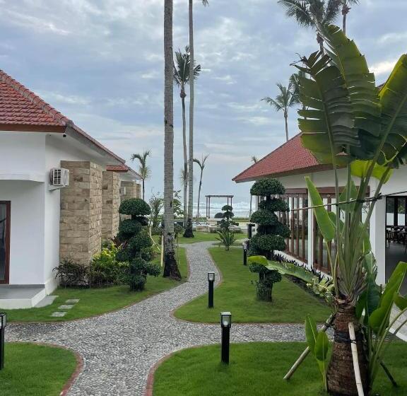 هتل Rejuvenate Resort And Restaurant