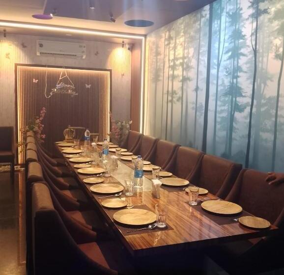 酒店 Samudyatha Inn And Suites