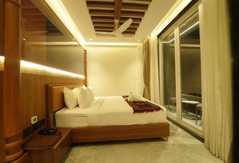 호텔 Yuvraj Le Royale