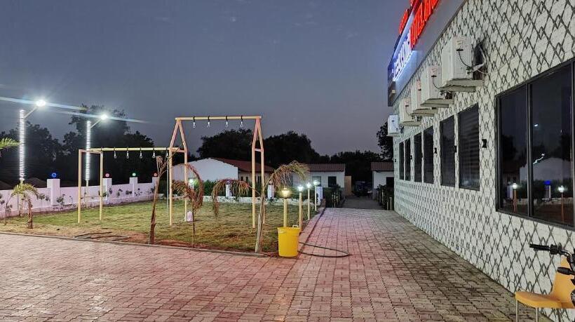 Neelkanth Hotel And Restaurant