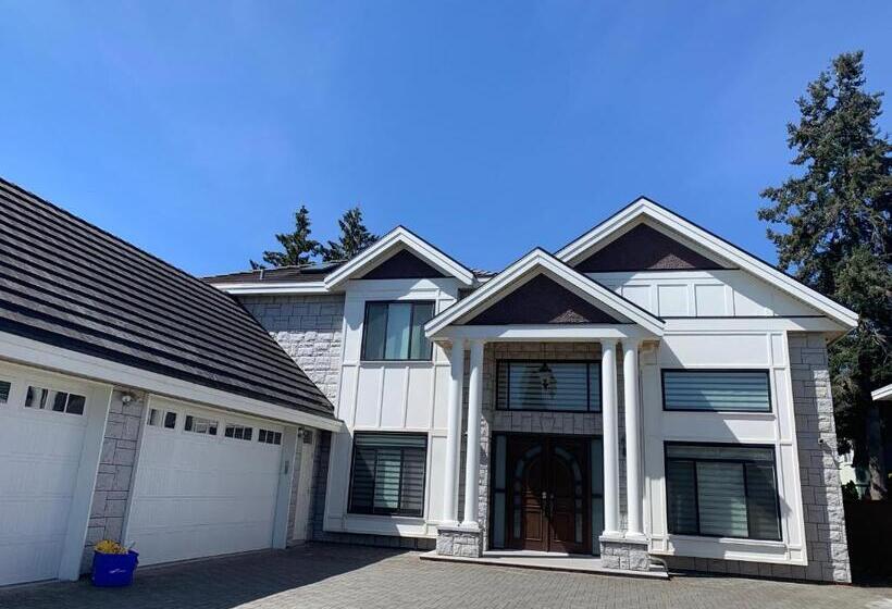 پانسیون Cozy And Private Suite In Richmond