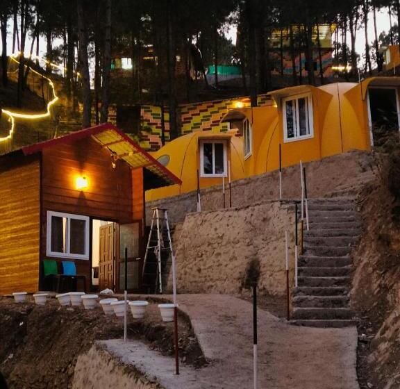 אתר נופש Shiv Forest Villas